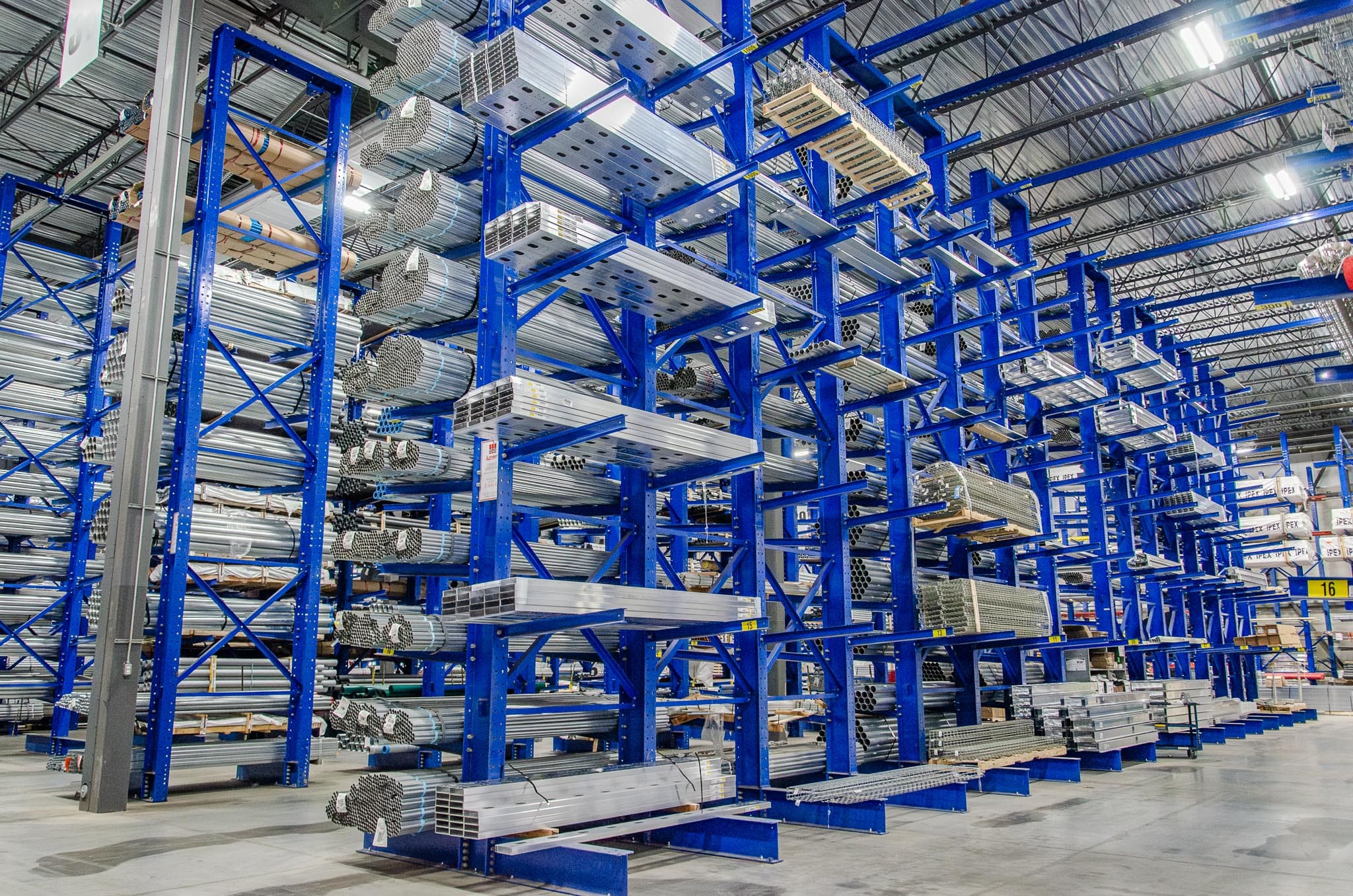racking, entrepôt, centre distribution, palletier, Lumen, cantilever